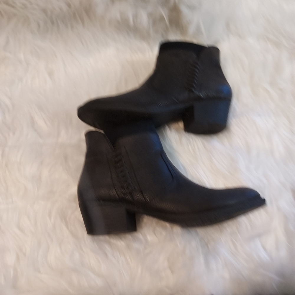 Vintage 7 EIGHT Black ankle booties sz 6M - Picture 6 of 9